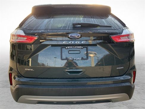 Used 2024 Ford Edge SEL w/ Convenience Package image 3