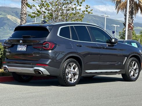 Used 2022 BMW X3 xDrive30i w/ Premium Package AWD/4WD image 4
