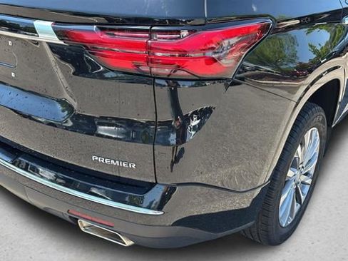 Used 2023 Chevrolet Traverse Premier w/ LPO, Cargo Package AWD/4WD image 38