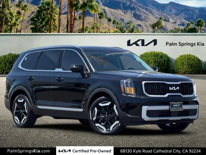 Used 2024 Kia Telluride EX w/ EX Captain's Chair Package