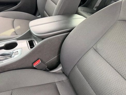 Used 2025 Chevrolet Malibu LT image 16