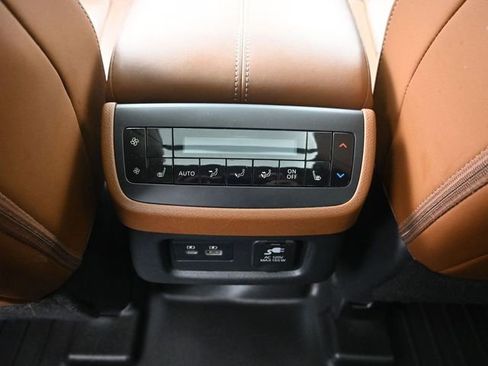 Used 2023 Nissan Pathfinder Platinum AWD/4WD image 27