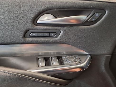 Certified 2025 Cadillac XT4 Premium Luxury FWD image 29