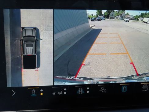 Used 2022 GMC Sierra 1500 AT4X image 6