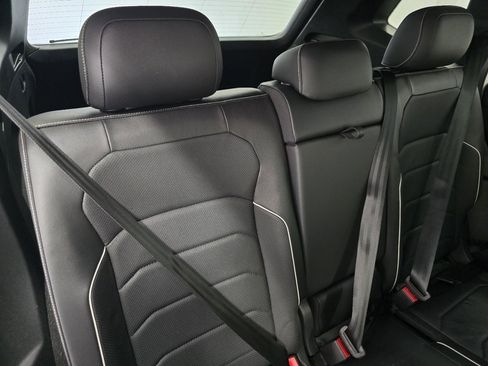 Used 2022 Volkswagen Tiguan SEL R-Line image 23