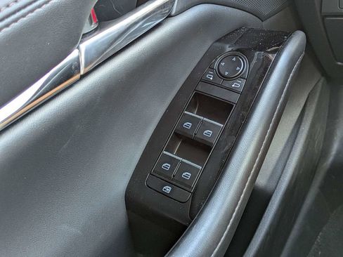 Certified 2025 MAZDA MAZDA3 s FWD image 24