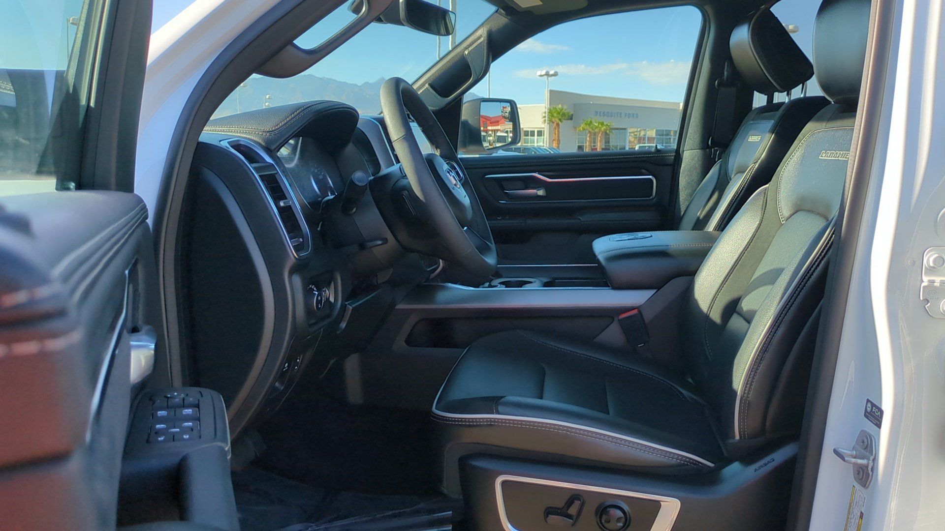 Used 2025 RAM 1500 Laramie w/ Sport Appearance Package AWD/4WD image 15