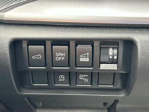 Used 2023 Subaru Forester Premium image 33