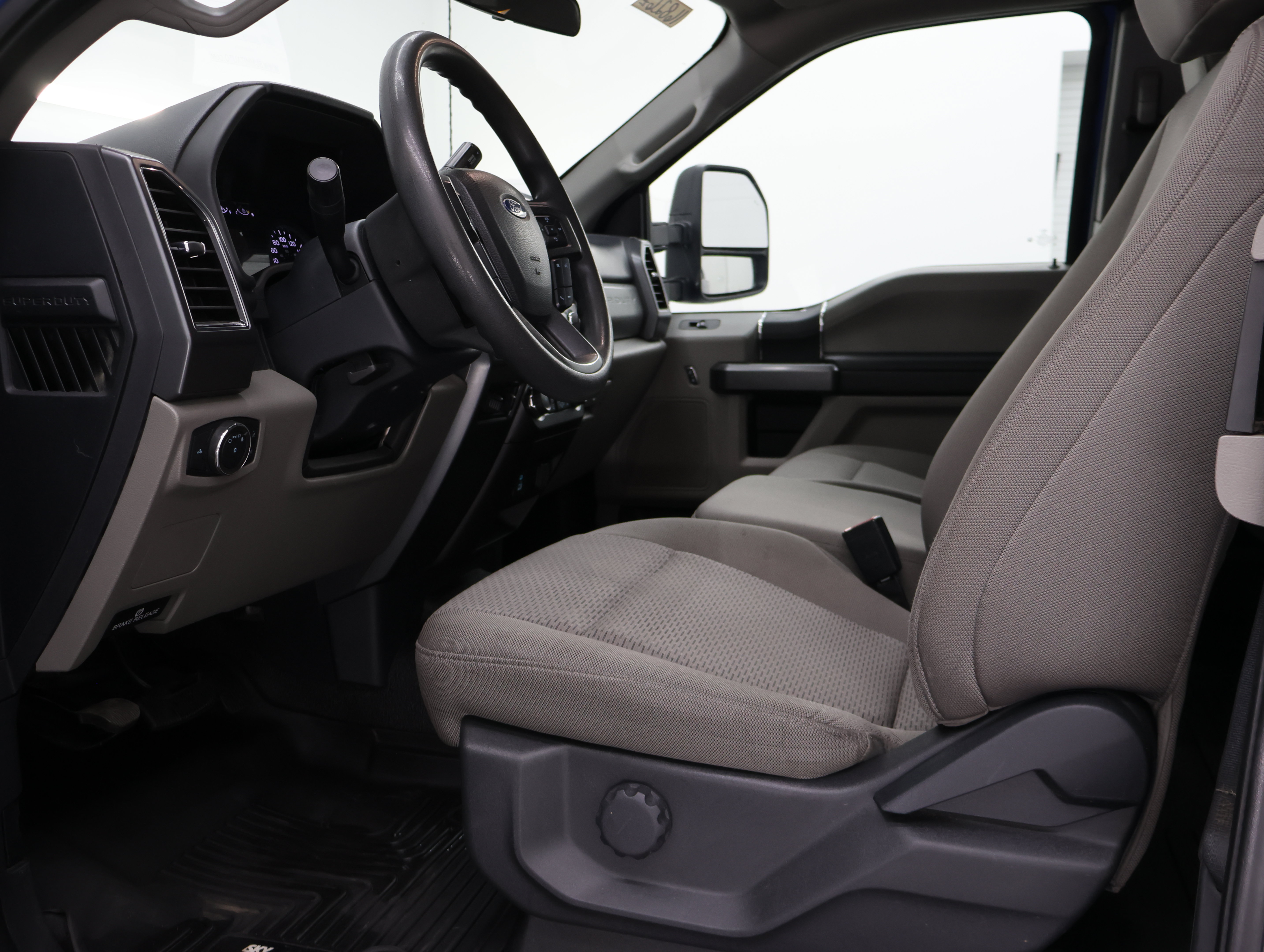 Used 2022 Ford F250 XLT w/ FX4 Off-Road Package AWD/4WD image 8