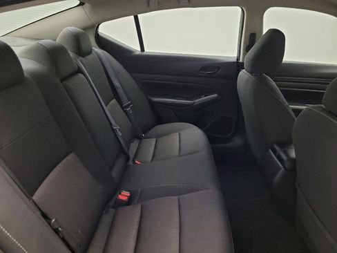 Used 2024 Nissan Altima 2.5 SV FWD image 19