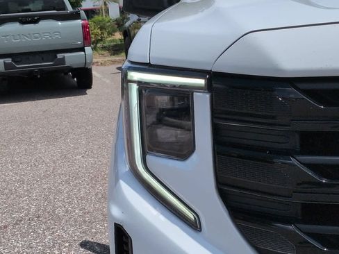 Used 2024 GMC Sierra 1500 Elevation w/ Preferred Package AWD/4WD image 10
