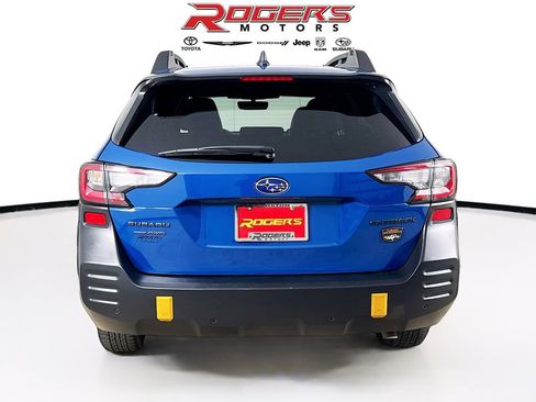 Used 2025 Subaru Outback Wilderness AWD/4WD image 7