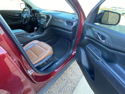 Used 2019 GMC Acadia SLT image 19