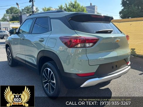 Used 2025 Chevrolet TrailBlazer LT AWD/4WD image 4