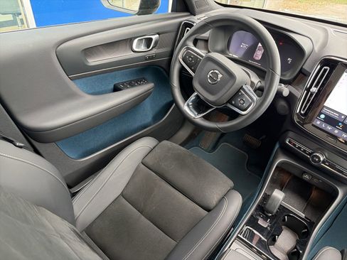 Used 2023 Volvo C40 P8 Recharge Plus image 12