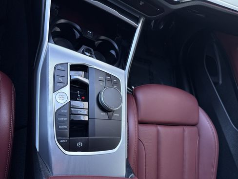 Used 2024 BMW 430i Coupe w/ Convenience Package image 30