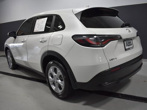 Used 2025 Honda HR-V LX image 3