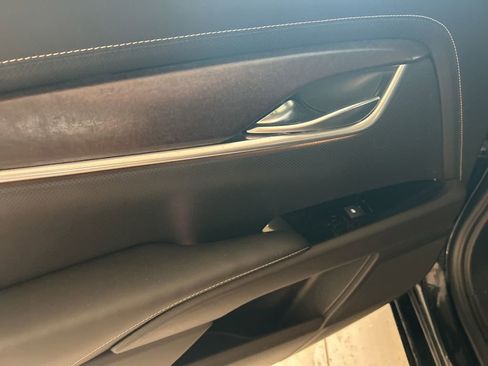 Used 2018 Cadillac XTS Luxury image 10