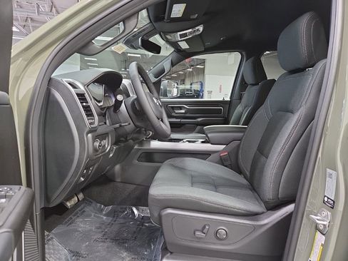 New 2026 RAM 1500 Big Horn AWD/4WD image 9