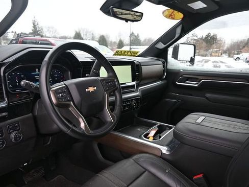 Used 2024 Chevrolet Silverado 3500 High Country w/ Technology Package image 22