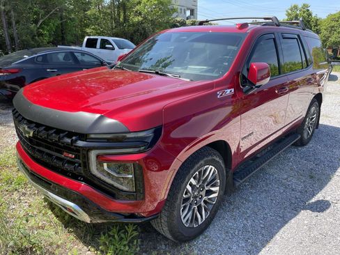 Used 2025 Chevrolet Tahoe Z71 w/ Z71 Off-Road Package image 3