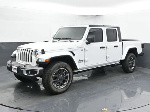 Used 2023 Jeep Gladiator Overland image 6
