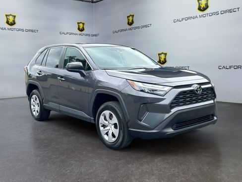 Used 2023 Toyota RAV4 LE FWD image 3