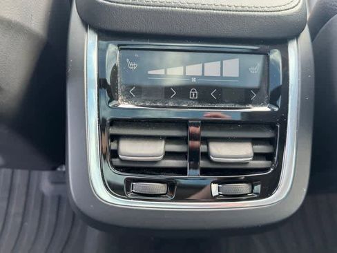 Used 2023 Volvo XC90 B6 Plus w/ Protection Package Premier AWD/4WD image 18