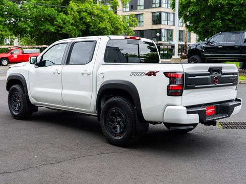 New 2026 Nissan Frontier PRO-4X w/ Tow Package AWD/4WD image 4