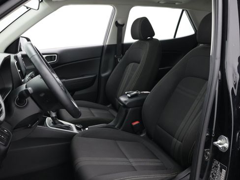 Used 2024 Hyundai Venue SEL FWD image 15