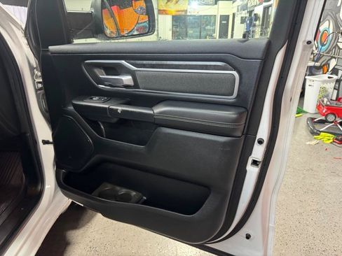 Used 2019 RAM 1500 Big Horn AWD/4WD image 18