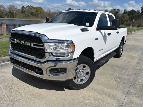 Used 2022 RAM 2500 Tradesman w/ Chrome Appearance Group image 2