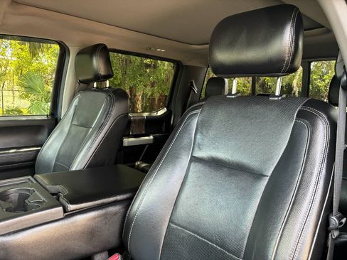 Used 2017 Ford F250 Lariat w/ Lariat Ultimate Package AWD/4WD image 18