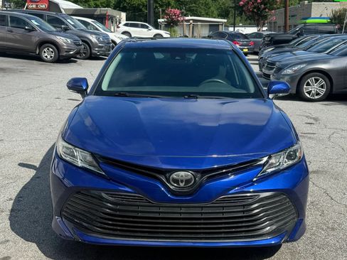 Used 2018 Toyota Camry LE w/ Moonroof Package FWD image 2