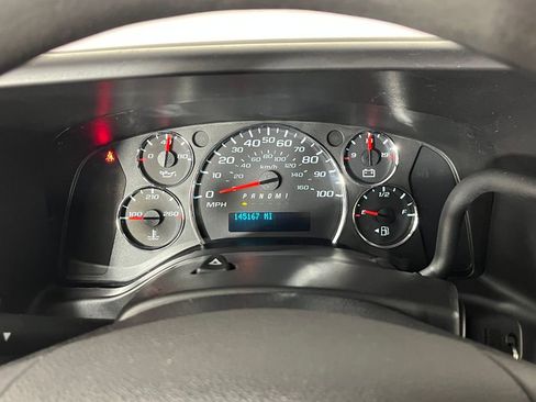 Used 2017 Chevrolet Express 2500 image 15