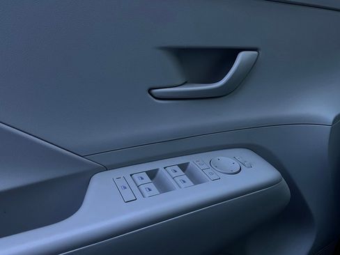 Used 2025 Hyundai Kona SEL image 21