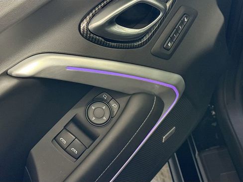 Used 2018 Chevrolet Camaro SS RWD image 19