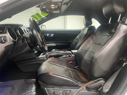 Used 2020 Ford Mustang Premium image 11