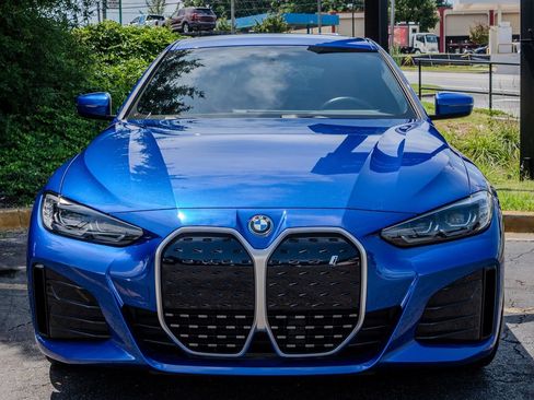 Used 2023 BMW i4 eDrive40 w/ M Sport Package RWD image 2
