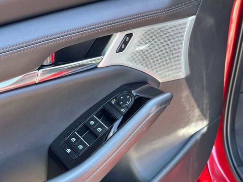 New 2025 MAZDA MAZDA3 Hatchback w/Premium Plus Pkg image 7