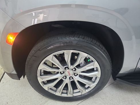 Used 2023 GMC Yukon Denali AWD/4WD image 16