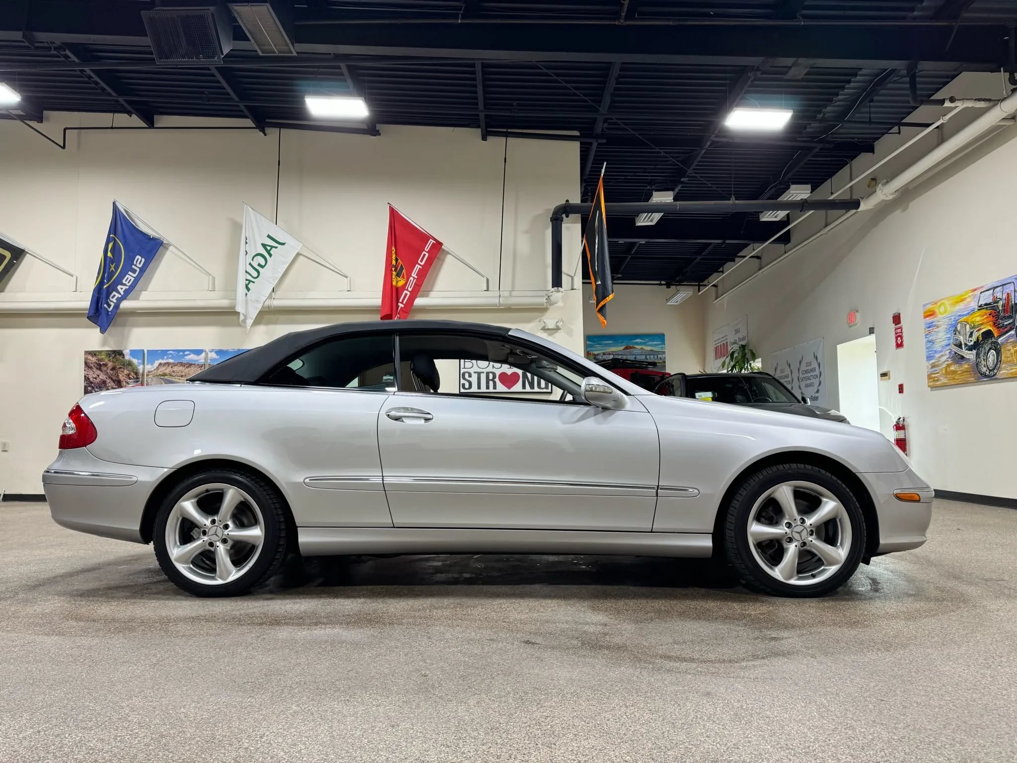 Used 2005 Mercedes-Benz CLK 320 Cabriolet image 4