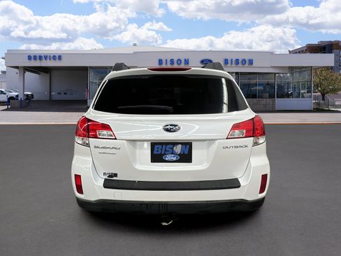 Used 2012 Subaru Outback 2.5i Premium image 4