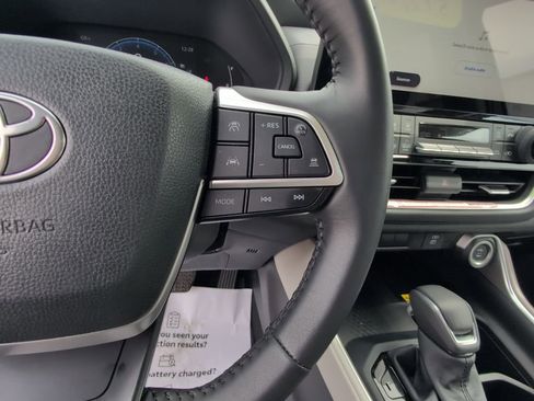 Certified 2026 Toyota Grand Highlander AWD image 27