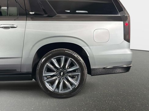 Used 2024 Cadillac Escalade ESV Sport w/ Touring Package AWD/4WD image 15