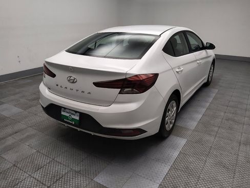Used 2019 Hyundai Elantra SE w/ Cargo Package FWD image 9