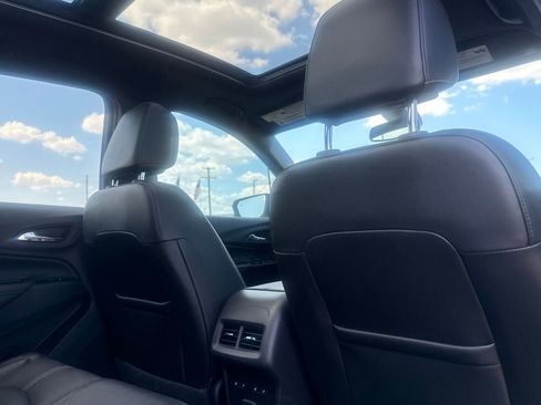 Used 2024 Chevrolet Equinox Premier FWD image 27