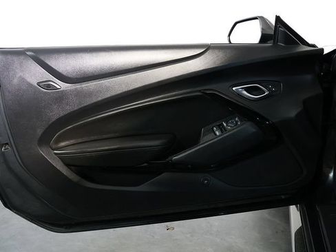 Used 2016 Chevrolet Camaro SS RWD image 22