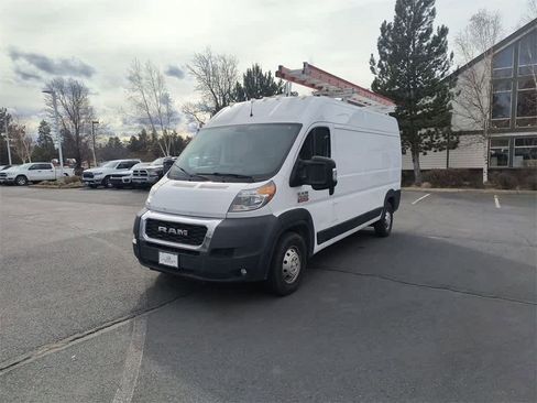 Used 2019 RAM ProMaster 2500 w/ Premium Appearance Group image 2