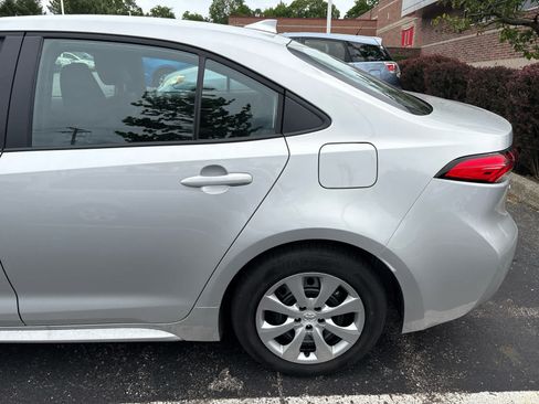 Used 2026 Toyota Corolla LE FWD image 5